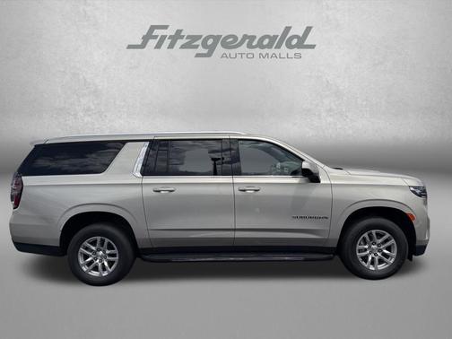 Empire Beige Metallic 2024 Chevrolet Suburban LT