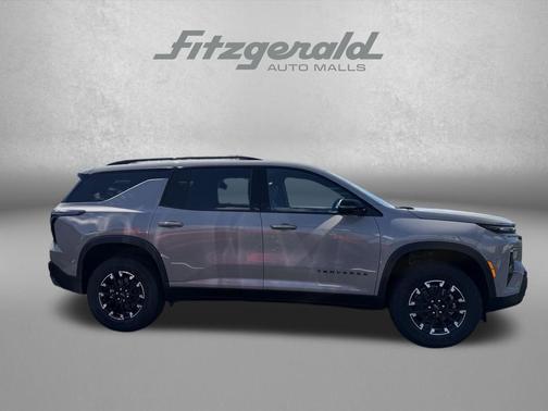 Sandstone Gray 2026 Chevrolet Traverse AWD Z71