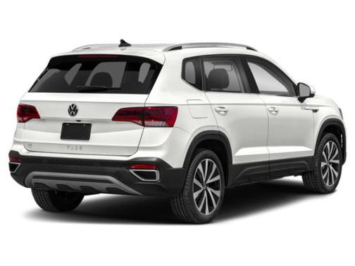 Pure White 2022 Volkswagen Taos 1.5T SE