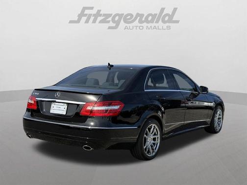 Black 2011 Mercedes-Benz E-Class E 350 Luxury