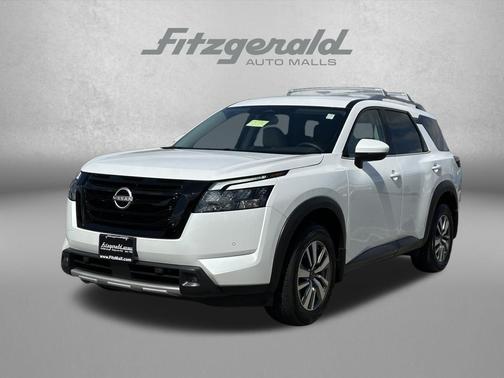 Everest White Pearl Tricoat 2025 Nissan Pathfinder SL 4WD