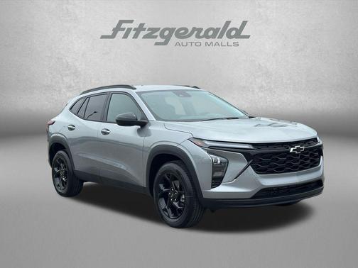 Sterling Gray Metallic 2026 Chevrolet Trax LT