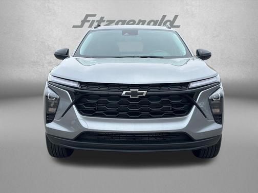 Sterling Gray Metallic 2026 Chevrolet Trax LT