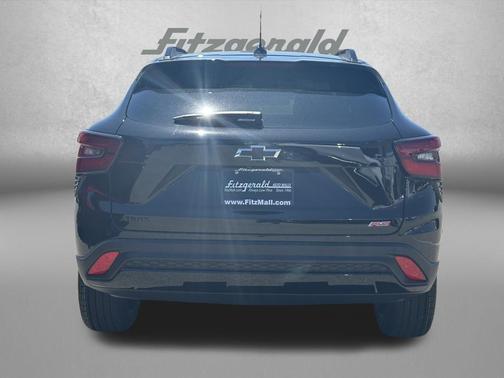 Mosaic Black Metallic 2026 Chevrolet Trax FWD 2RS