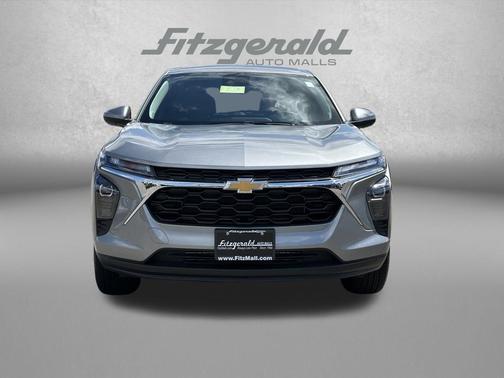 Sterling Gray Metallic 2025 Chevrolet Trax LS