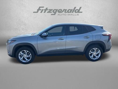 Sterling Gray Metallic 2025 Chevrolet Trax LS