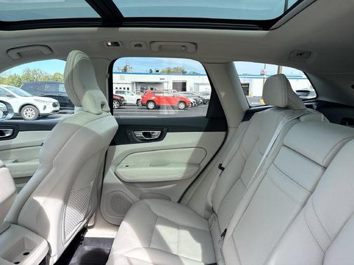 Osmium Grey Metallic 2021 Volvo XC60 T5 Momentum
