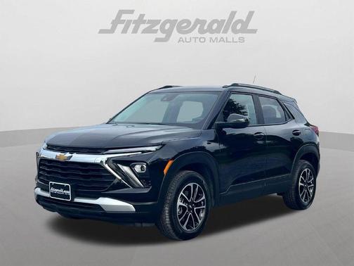 Mosaic Black Metallic 2025 Chevrolet Trailblazer LT