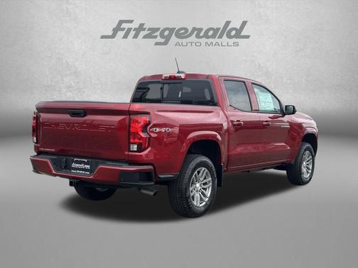 Radiant Red Tintcoat 2026 Chevrolet Colorado LT