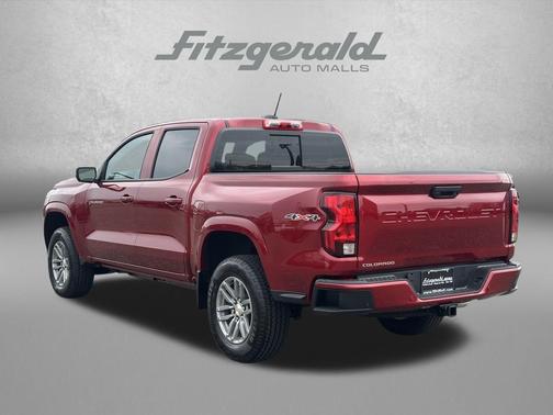 Radiant Red Tintcoat 2026 Chevrolet Colorado LT
