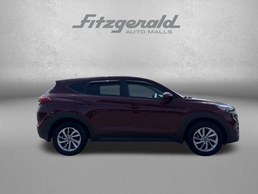 Gemstone Red 2018 Hyundai TUCSON SE