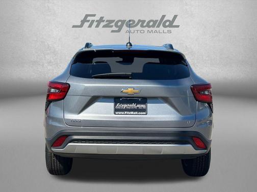 Sterling Gray Metallic 2025 Chevrolet Trax LT