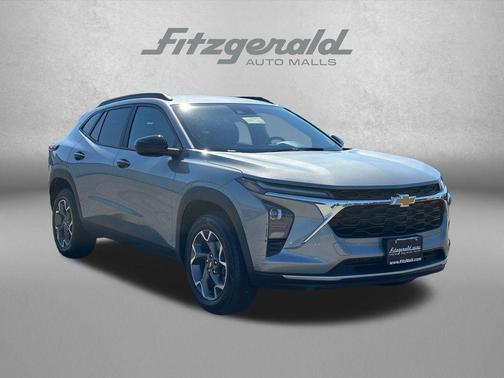 Sterling Gray Metallic 2025 Chevrolet Trax LT