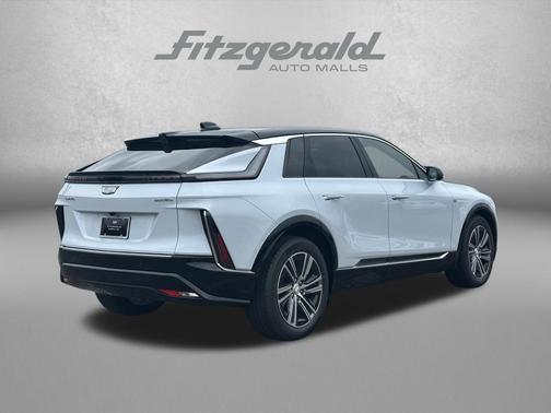 Vibrant White Tricoat 2026 Cadillac LYRIQ Premium Luxury