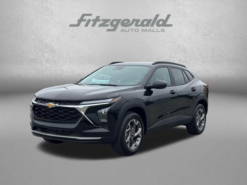 Mosaic Black Metallic 2026 Chevrolet Trax LT