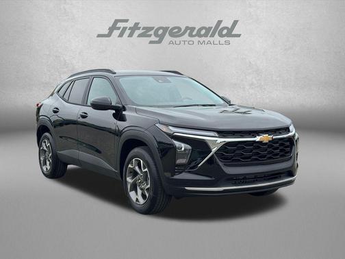 Mosaic Black Metallic 2026 Chevrolet Trax LT