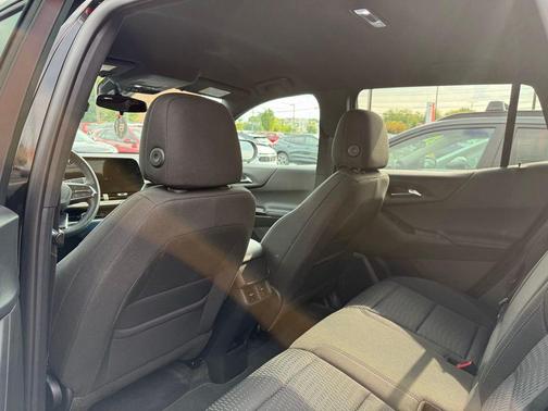 Mosaic Black Metallic 2026 Chevrolet Equinox 1LT