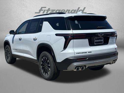 Polar White Tricoat 2026 Chevrolet Traverse AWD Z71
