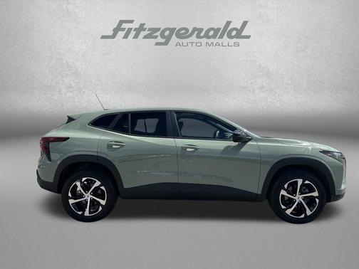 Cacti Green 2024 Chevrolet Trax FWD 1RS
