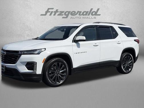 Summit White 2023 Chevrolet Traverse RS