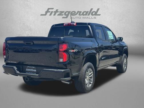 Black 2026 Chevrolet Colorado LT