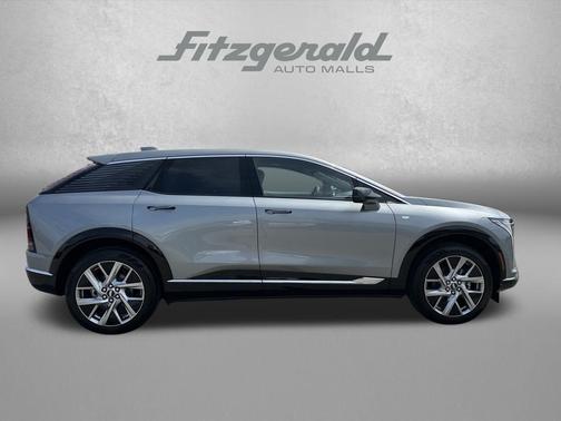 Argent Silver Metallic 2026 Cadillac OPTIQ Premium Luxury