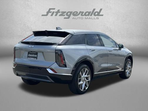 Argent Silver Metallic 2026 Cadillac OPTIQ Premium Luxury