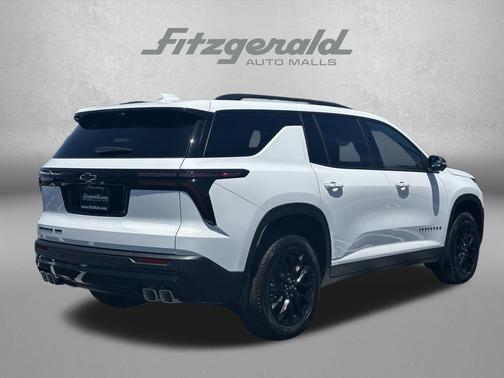 Summit White 2026 Chevrolet Traverse LT