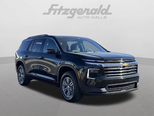 Mosaic Black Metallic 2027 Chevrolet Traverse LT