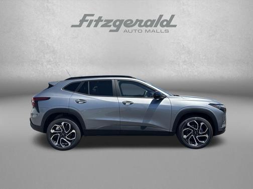 Sterling Gray Metallic 2026 Chevrolet Trax FWD 2RS