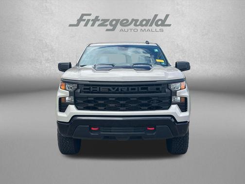 White Sands 2026 Chevrolet Silverado 1500 Custom Trail Boss