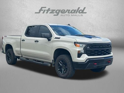 White Sands 2026 Chevrolet Silverado 1500 Custom Trail Boss