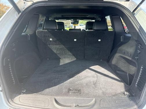 Bright White Clearcoat 2020 Jeep Grand Cherokee Altitude