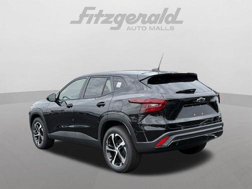 Mosaic Black Metallic 2026 Chevrolet Trax FWD 1RS