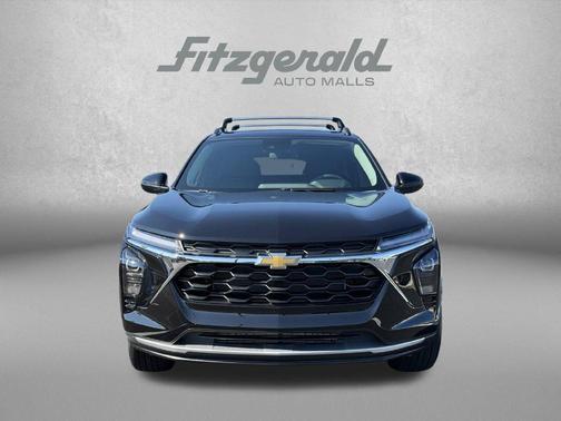Mosaic Black Metallic 2026 Chevrolet Trax LT