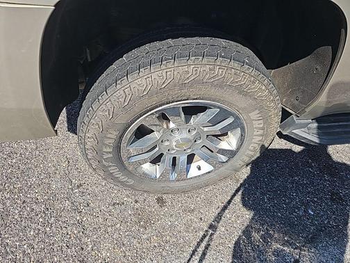 Champagne Silver Metallic 2016 Chevrolet Tahoe LT