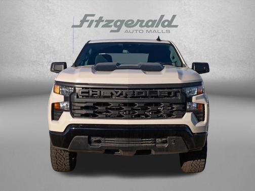 White Sands 2026 Chevrolet Silverado 1500 Custom Trail Boss