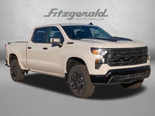 White Sands 2026 Chevrolet Silverado 1500 Custom Trail Boss