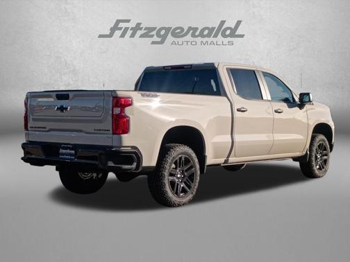 White Sands 2026 Chevrolet Silverado 1500 Custom Trail Boss