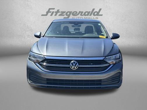 Platinum Gray Metallic 2024 Volkswagen Jetta 1.5T SE