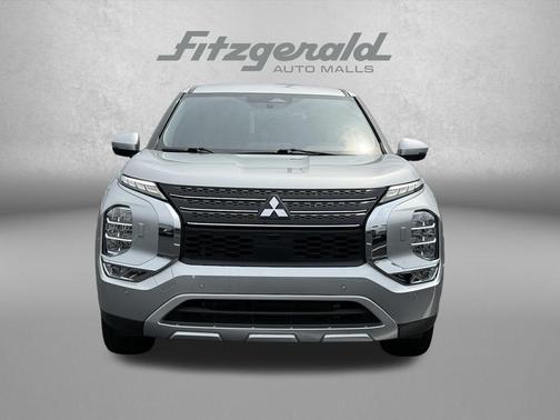 Alloy Silver Metallic/Black Roof 2024 Mitsubishi Outlander SE S-AWC