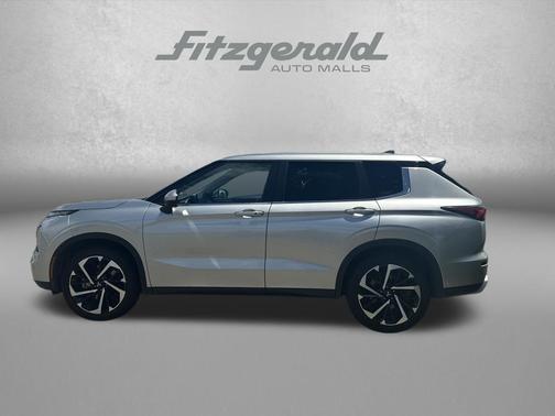 Alloy Silver Metallic/Black Roof 2024 Mitsubishi Outlander SE S-AWC