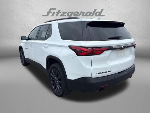 Summit White 2023 Chevrolet Traverse RS