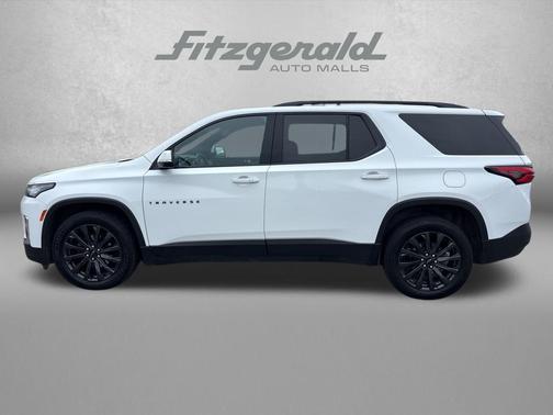 Summit White 2023 Chevrolet Traverse RS