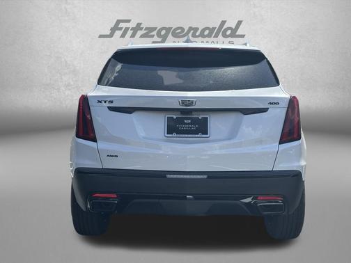 Crystal White Tricoat 2026 Cadillac XT5 Premium Luxury