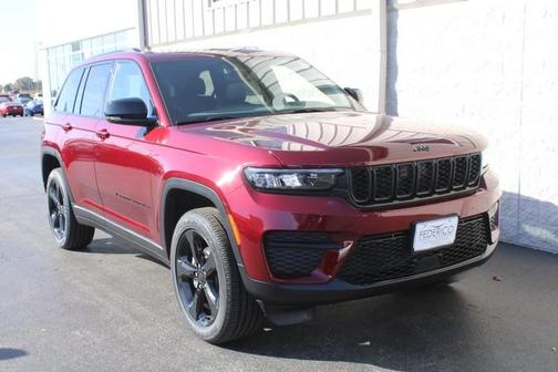 2025 Jeep Grand Cherokee Laredo