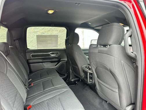 Molten Red Pearlcoat 2026 RAM 1500 Big Horn/Lone Star
