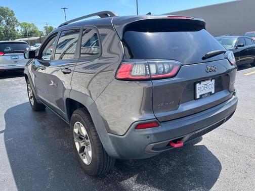 Granite Crystal Clearcoat Metallic 2019 Jeep Cherokee Trailhawk