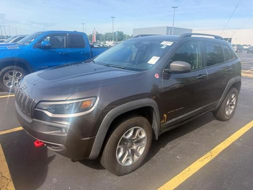 Granite Crystal Clearcoat Metallic 2019 Jeep Cherokee Trailhawk