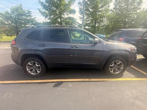 Granite Crystal Clearcoat Metallic 2019 Jeep Cherokee Trailhawk